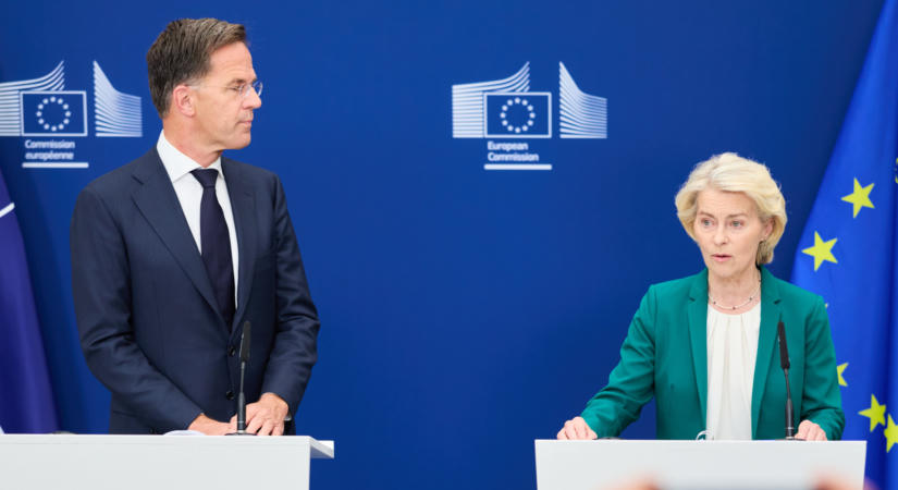 Ursula von der Leyen a NATO-főtitkár oldalán jelentette be válaszlépéseit