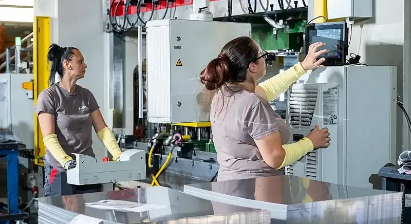 Digitalizációval és magasabb hozzáadott értékkel lép új szakaszba a HAJDU