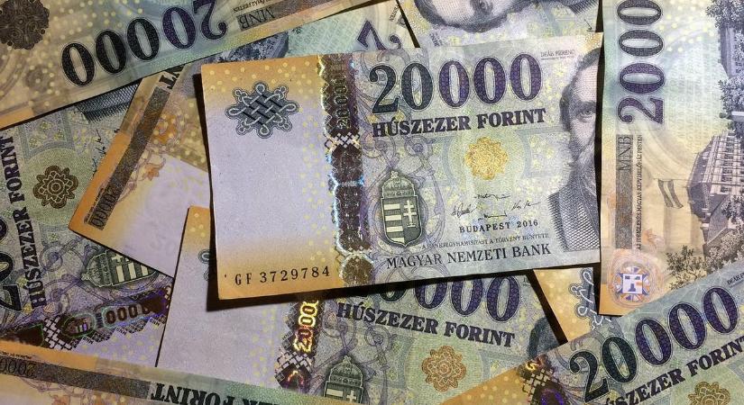 Kedd reggelre kicsit magához tért a forint