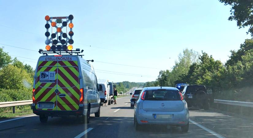 Baleset és torlódás az M7-es autópálya Letenye felé vezető oldalán