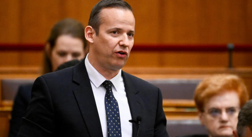 Brutális büntetést kapott Toroczkai László