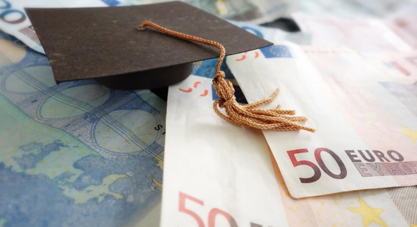 Egyes szülők havonta több mint 150 eurót fizetnek az iskolában – a minisztérium változást ígér