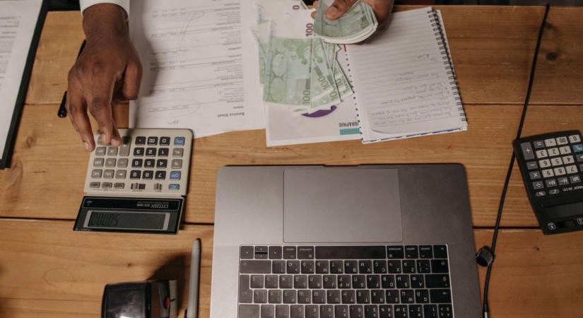 Miért nehéz rendszeresen félretenni, és hogyan lehet ezen változtatni?