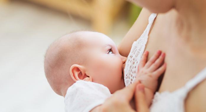 Miért nem tud sok nő elegendő anyatejet termelni? – Új kutatások a biológiai okokról