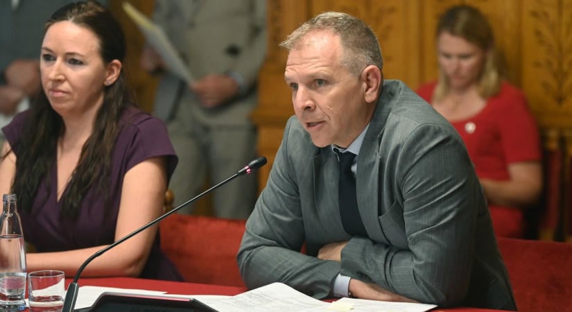 Hamarosan jöhet a katás adózást és a vagyonadót szabályozó törvény –- ígérte az államtitkár