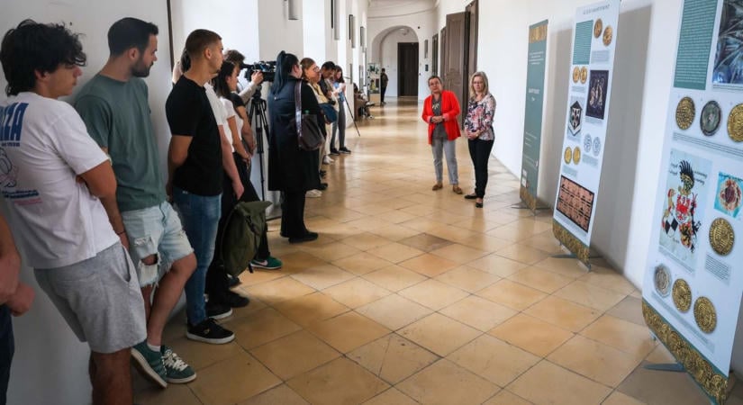 Kiderült az igazság a magyar aranyforintról: igazi különlegességet hoztak Egerbe – videóval
