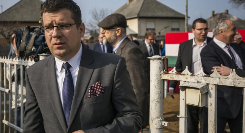 Tízmilliárdos korrupcióval gyanúsították meg Sesztákot, Hankót is öt és tíz év közötti tételekkel gyanúsítja a Legfőbb Ügyészség
