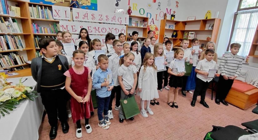 Harmincnégy kis mesemondó keltette életre a népmesék varázslatos világát Jászdózsán