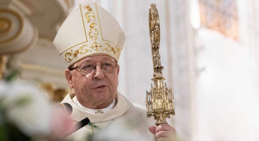 27 és fél év után új korszak kezdődött, ünnepi szentmisén iktatták be az új kalocsai érseket – galériával