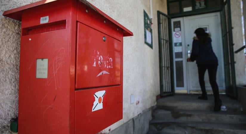 Az ellenőrzésen bukott ki minden, gyanús anyagokat találtak a Borsodba címzett levelekben