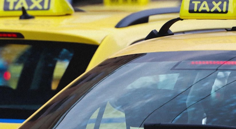 Turistákat kopasztott meg a magyar taxisnő