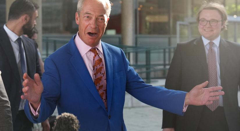 A milliárdos ajándékot elhallgató Farage előremenekülne, de csak egy szemeteskuka-sisakos humoristával küzdhet meg