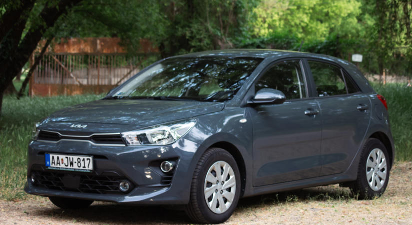 Uncsi, de biztos hogy elvisz A-ból B-be: Ex-flottás Kia Rio-t teszteltünk