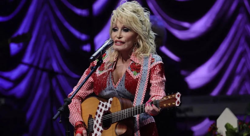 Újabb részletek derültek ki Dolly Parton betegségéről: titokban kísérleti rákkezelést kapott halála előtt