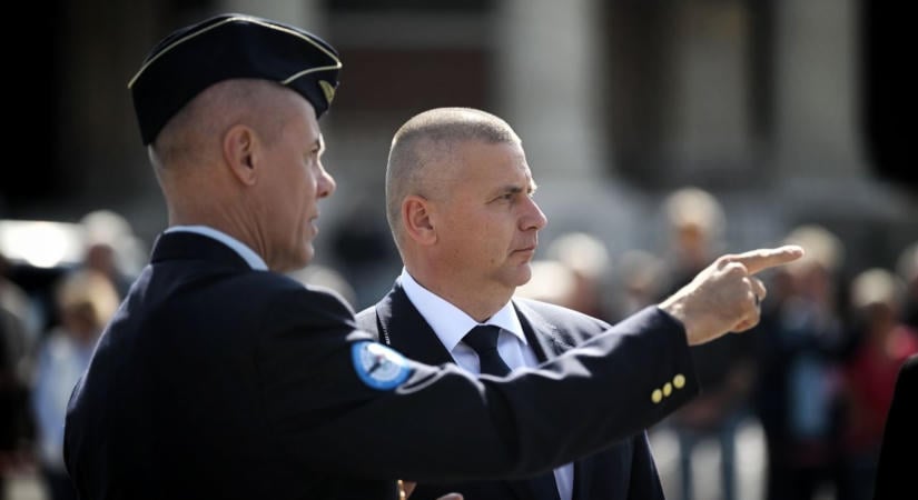 Ruszin-Szendi: 1,2 millió forintos darabáron akartak öltönyt venni a katonáknak Szalay-Bobrovniczkyék