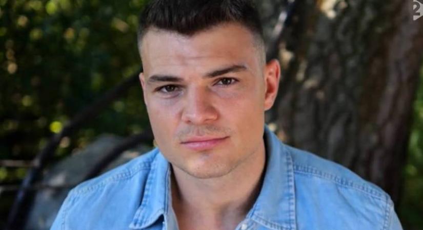 Pumped Gabo ebben a kis vidéki faluban él: patak csörgedezik a kertjében