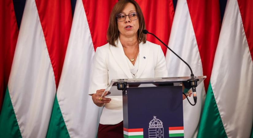Kiakadt a tisztifőorvos Schobert Norbert féreghajtós rákterápiáján