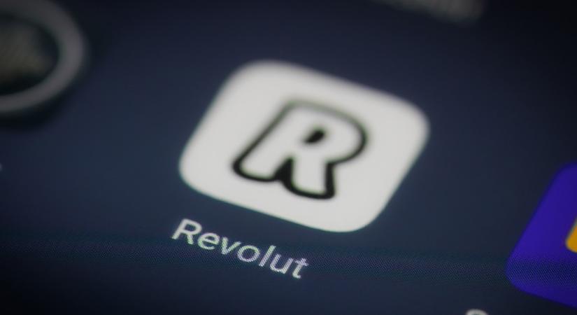 Lecsaptak a végrehajtók a Revolut-számlákra: több magyar ügyfél is érintett