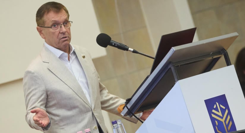 Házkutatást tartottak Matolcsy Györgyéknél: a 300 milliárdos MNB-ügyben foglaltak le bizonyítékokat