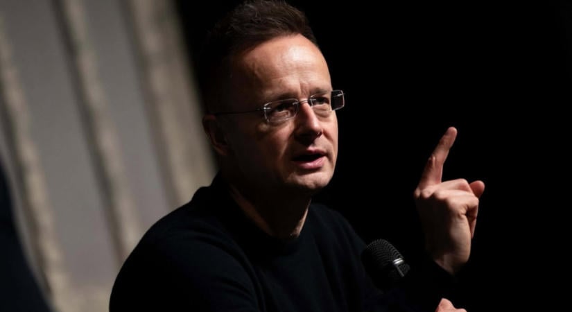 Százmilliókat költhettek Szijjártó Péterék olyan privát repülőkre, amikkel végül nem szálltak fel