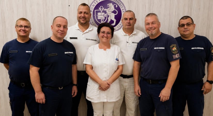 „Segítség!” – A szomszédból jött a vérfagyasztó sikoly, amely után a börtönőrök puszta kézzel emeltek fel egy autót Hajdúsámsonon