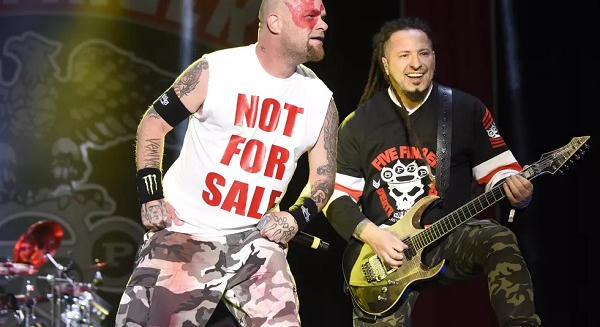Five Finger Death Punch - Báthory Zoltán: "időnként ki akarom nyírni Ivan Moody-t"