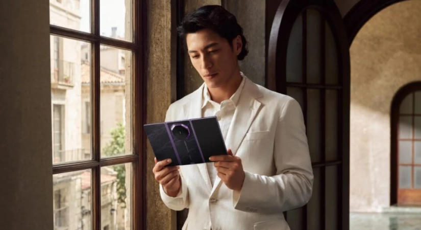Alaposan megújult a Huawei két ponton hajlítható okostelefonja, itt a Mate XT 2
