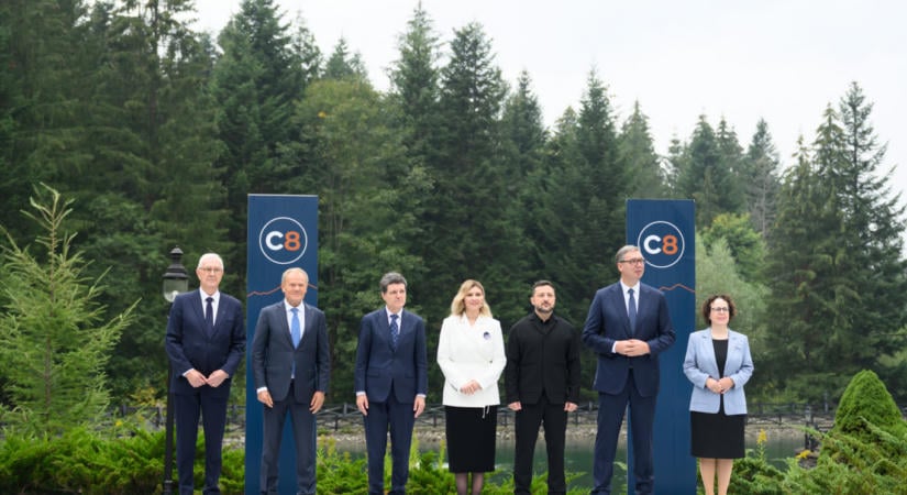 Zelenszkij megalapította a Kárpáti Nyolcakat, amelynek Magyarország is tagja