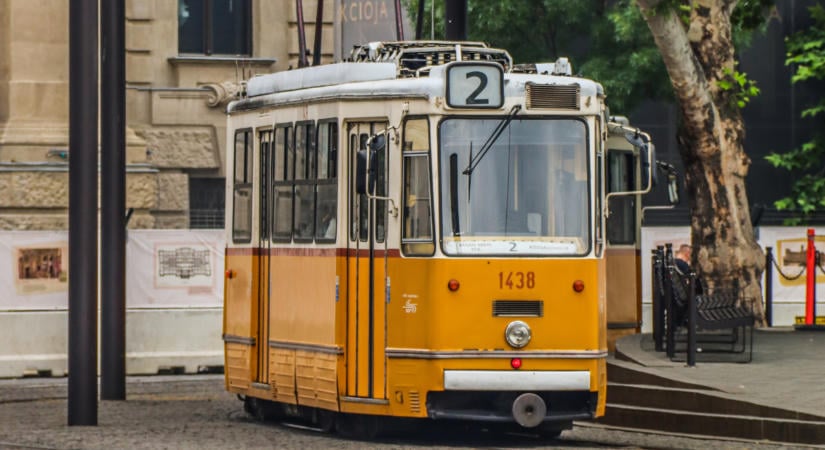Holnap estétől változik Budapest közlekedése – ezeket a járatokat és metróállomásokat érinti
