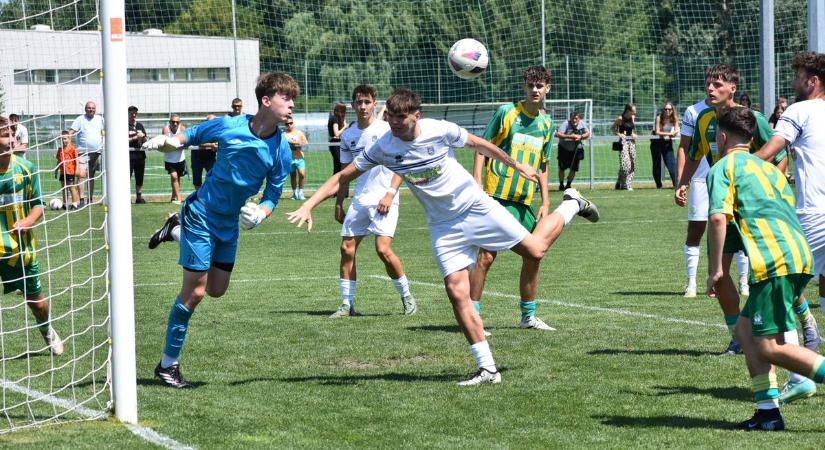 Gólgazdag meccsel zárta le a felkészülést a Perutz FC Pápa