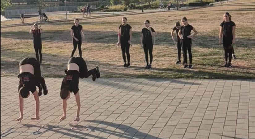Ahol a maklári kötélugrók megjelennek, garantált a vastaps! – videón az újabb látványos bemutató