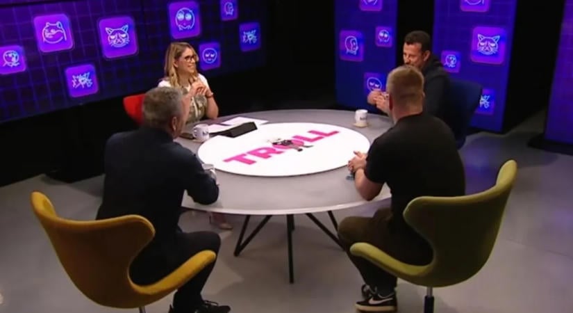 Troll - A színlelt újságolvasás nyomában