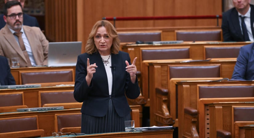 „Paraszt!” – kiáltotta egy tiszás képviselőnő a fideszesek felé az Országgyűlésben