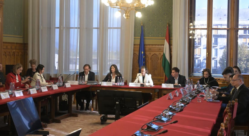 A KDNP jelöltjét támogatta, a Fideszét leszavazta a művelődési bizottság a médiatanácsba
