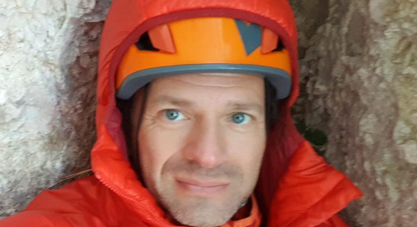 Klein Dávid megszakította a csúcstámadást, éjszaka, kockázatos helyzetben kezdett ereszkedni