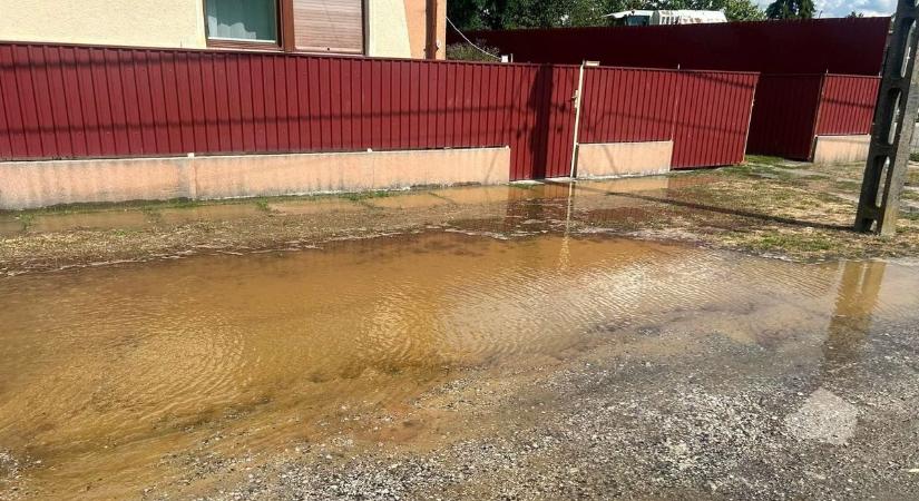 Víz nélkül maradt több tucat háztartás egy jászapáti utcában