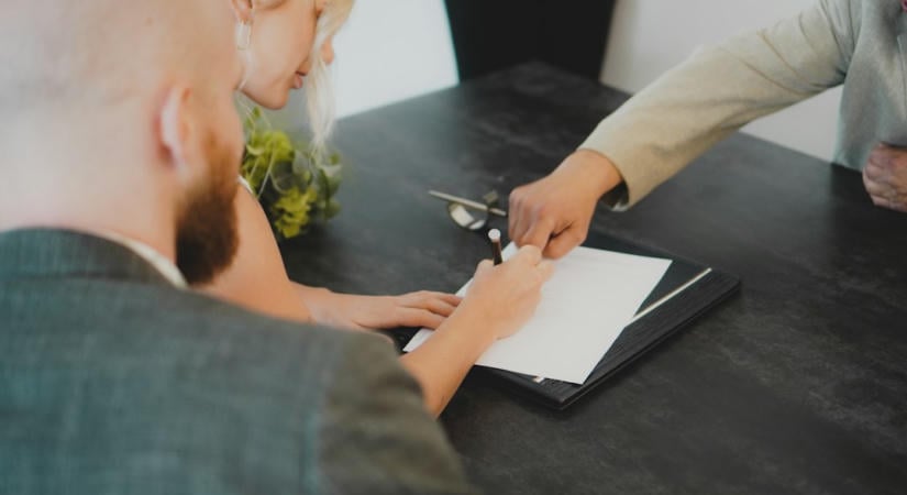A kiadók új bevételi forrásokat találnak az AI-licencszerződésekben