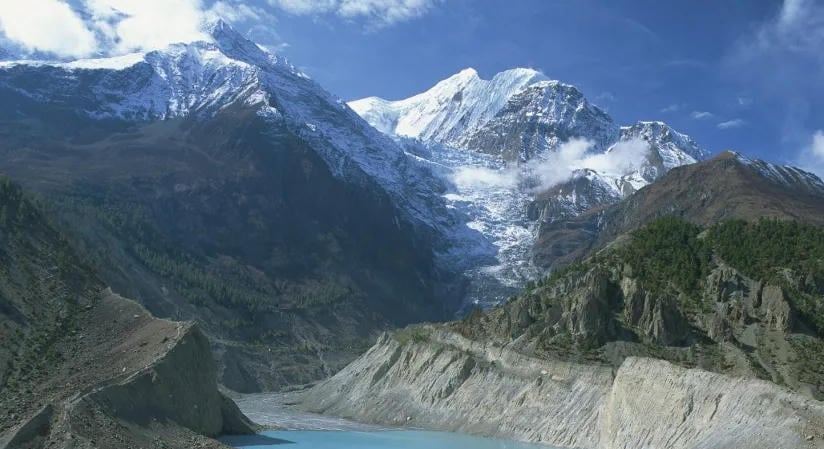Megtalálták a Nepálban eltűnt japán hegymászók holttestét