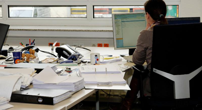 Válság ide, megszorítások oda, Ciucáék úgy növelik a kormányapparátust, mintha nem lenne holnap