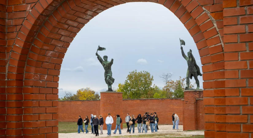 Visszatér a KGST-piac, felbőgnek a Wartburgok és a Trabantok