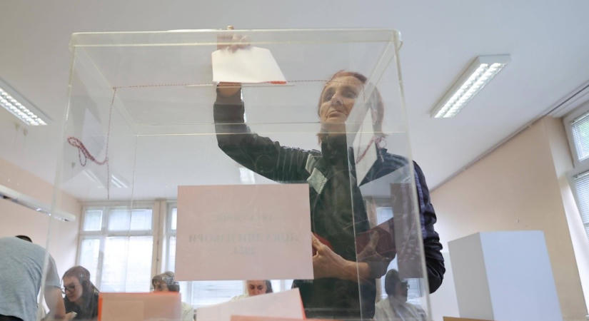 A Vajdasági Képviselőház ismét szavazóurnákat vásárol: újabb 3,3 millió dinár 270 urnára