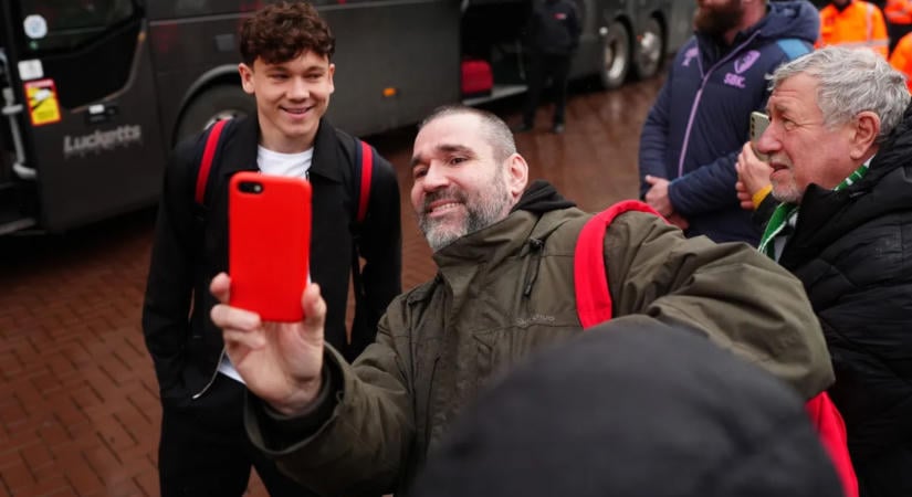 Felkérdezés Bournemouth-ban: Tóth Alex miatt kellett magyarázkodni