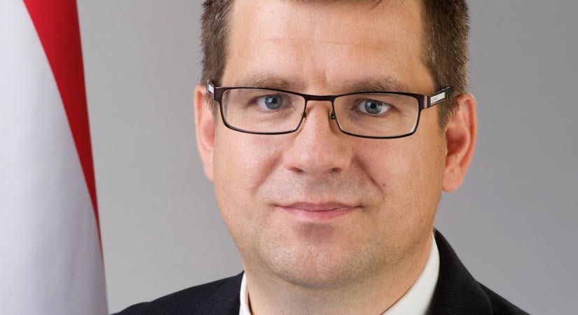 Letartóztatták Seszták Miklóst – Magyar Péter arra figyelmeztet, hogy 1990 óta először volt ilyen