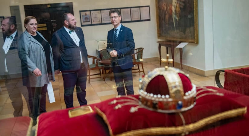 Ukrajna nagykövete konkrét kéréssel fordult Cser-Palkovics Andráshoz
