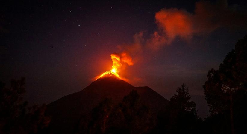 Leálltak a járatok! Az Etna kitörése megbénította a cataniai repülőteret, az easyJet, Ryanair és a British Airways is érintett