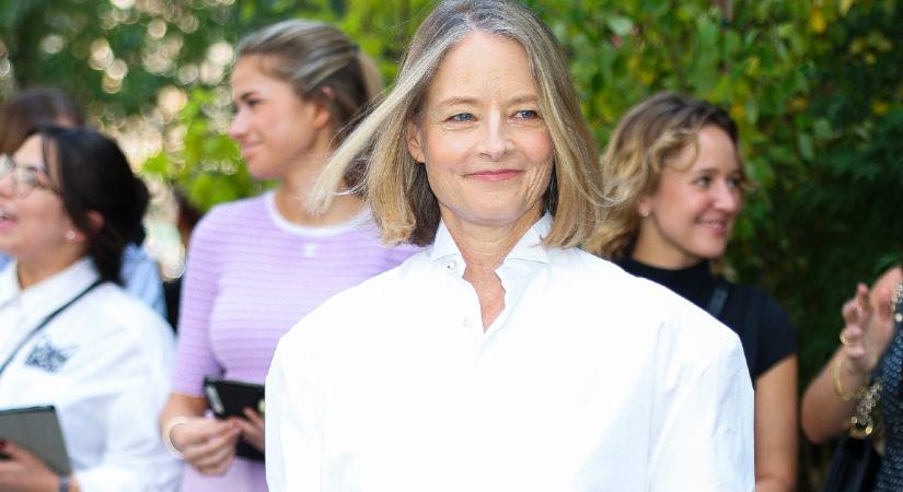 Egymásba karolva filmezték le őket: Jodie Foster megmutatta a feleségét