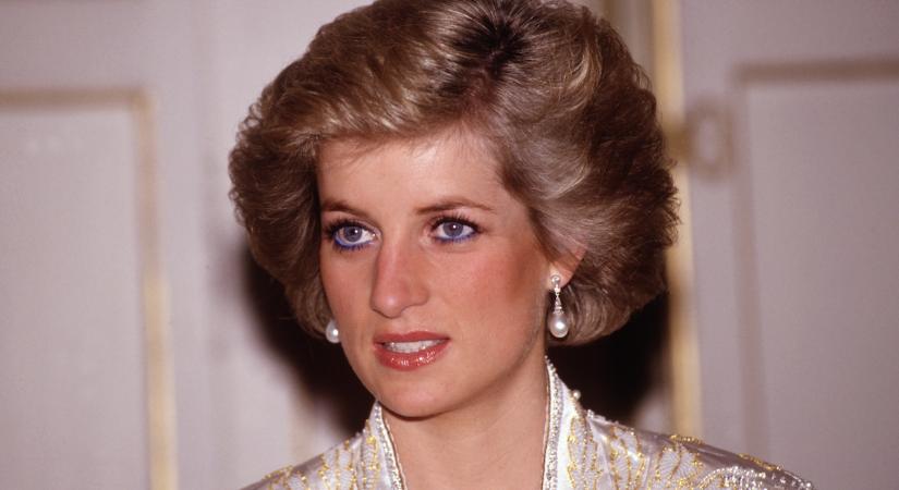 Diana előtt tisztelgett Károly király? Nem véletlenül találkozott Harry herceggel ezen a különleges helyszínen