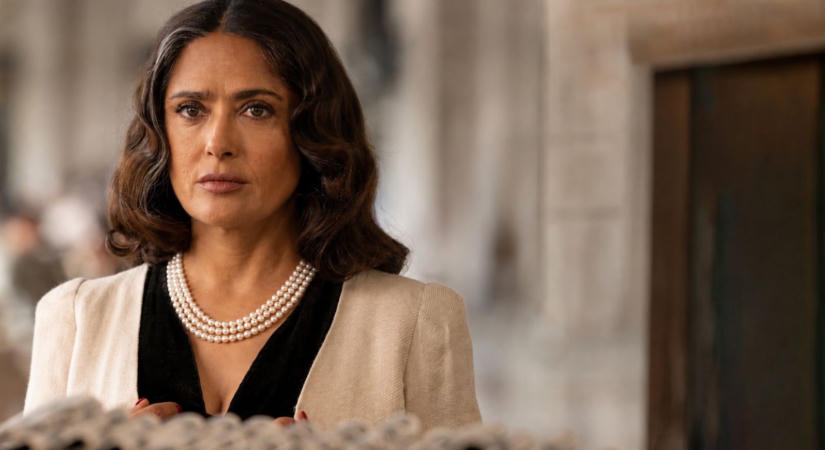 Angelina Jolie új filmjében Salma Hayek bosszúra szomjazik, előzetest kapott a Without Blood