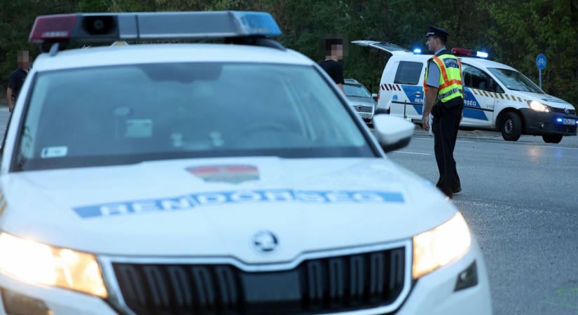 Baleset az 55-ös főúton: súlyos sérülésekkel szállították kórházba a motorost  fotók, videó