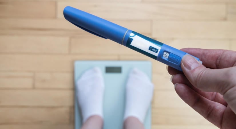 Meglepő tünetekre bukkant az AI a népszerű fogyasztó gyógyszereknél, ezeket eddig alig vizsgálták